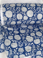 Blue & White florals, slightly padded cotton quilt & 2 pillowcases