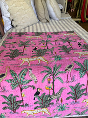 Kantha, Hot pink Safari