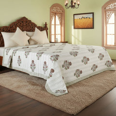 Kantha, Flowers on white