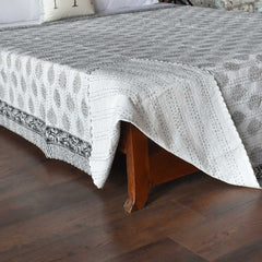 Kantha, Grey leaf on white